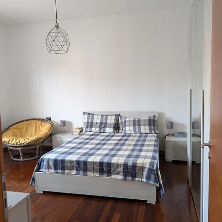 Spacious And Silent Two-bedroom In Tor Marancia Rome